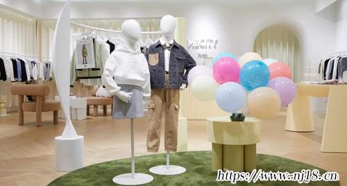 童裝店名字簡潔大氣起名，康熙字典童裝店的名字取什麼好