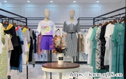 女裝店名字上檔次招財，康熙字典女裝店取什麼名字招財