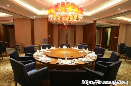 飯店起名字好聽招財，康熙字典飯店取什麼名字比較旺
