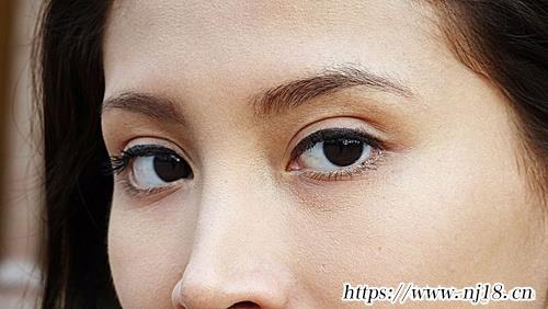 眼跳測吉凶法時間，康熙字典眼跳時辰測吉凶預兆