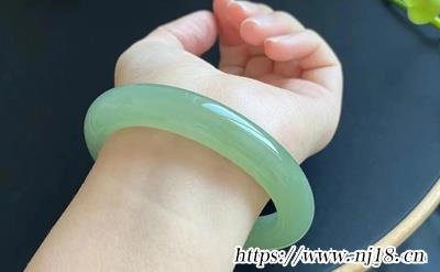 女人帶什麼東西辟邪最厲害，康熙字典辟邪佩戴什麼好