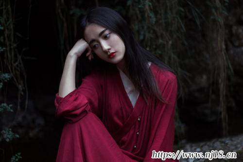 一個人委屈到哭的句子