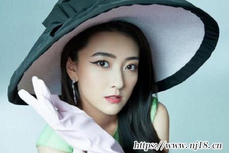 成熟氣質淡雅微信名女