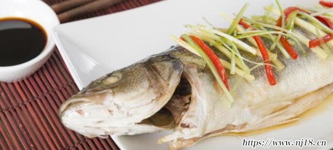 清蒸魚怎麼做，康熙字典清蒸魚的做法