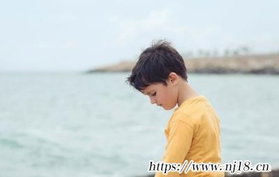 男孩名字簡單大方洋氣，康熙字典寶寶取名生辰八字五行查詢免費