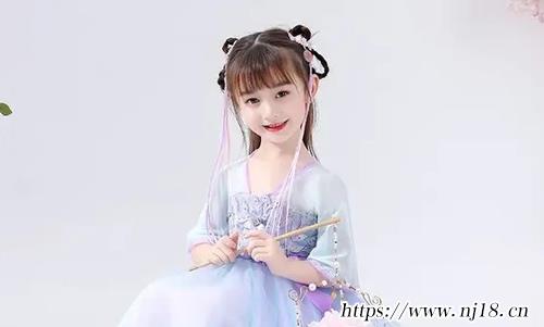 代表女孩積極向上陽光的名字，康熙字典陽光簡單大氣女孩名字大全