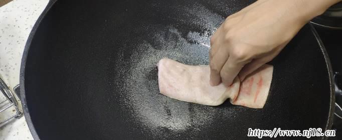鐵鍋怎麼開鍋不生鏽不粘鍋，康熙字典鐵鍋怎麼開鍋