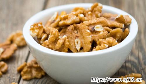 新疆薄皮核桃仁小零食