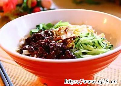 老北京炸醬麵