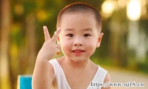 好聽氣宇不凡的男孩名字，康熙字典好聽的名字大全男孩取名