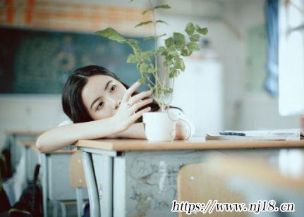 回憶往事的感慨句子