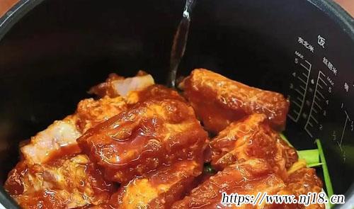 電飯煲燜排骨