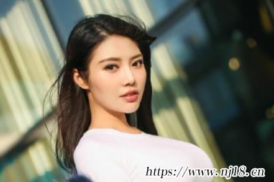 社會逼著你嚐盡人間冷暖的說說