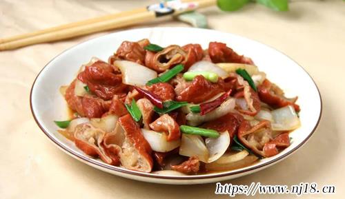 肥腸炒洋蔥怎麼做
