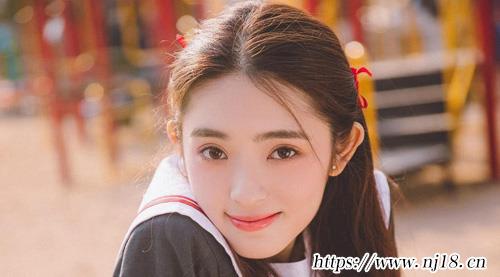 初中女生喜歡你的30個表現，康熙字典當一個女生喜歡你的表現有哪些
