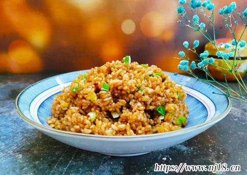 醬油炒飯