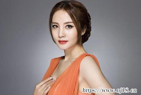 35歲女人高貴典雅網名