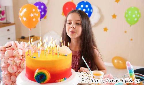 寶寶生日發朋友圈的句子，康熙字典祝寶貝生日快樂的句子發朋友圈