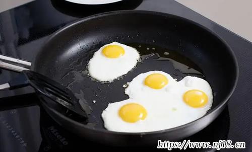 煎雞蛋怎麼不粘鍋
