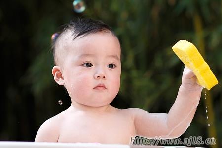 女寶寶古詩詞取名有內涵，結合小說人物名給寶寶起名