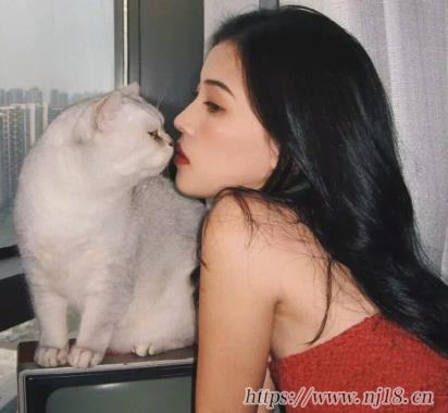 辣妹網名最酷霸氣 甜辣妹風格的網名