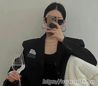 有點酷拽的高冷女生網名 很拽很叼很冷的網名